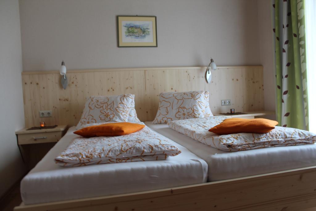 Pension & Ferienwohnung Sonnleiten Gnesau 객실 사진